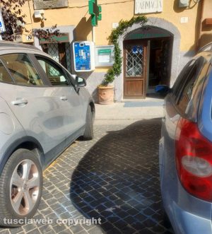 San Martino al Cimino - La segnaletica dei parcheggi per i disabili sbiadita