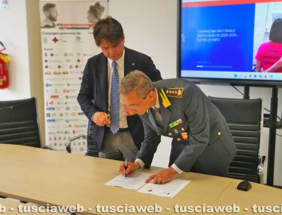 Firma protocollo d'intesa Pnrr tra guardia di finanza e Asl - Il commissario straordinario Egisto Bianconi e il comandante provinciale Carlo Pasquali