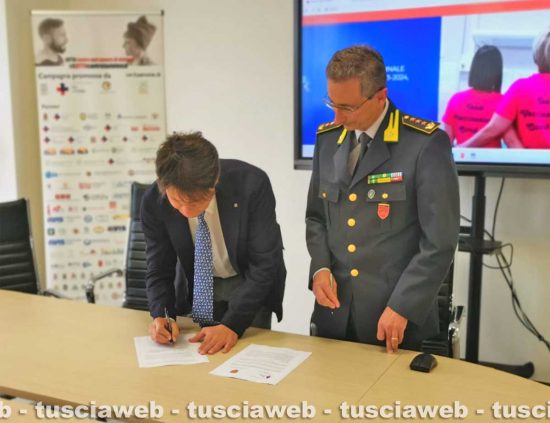Firma protocollo d'intesa Pnrr tra guardia di finanza e Asl - Il commissario straordinario Egisto Bianconi e il comandante provinciale Carlo Pasquali