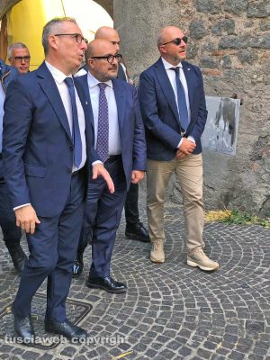 Soriano nel Cimino - Il ministro alla Cultura Gennaro Sangiuliano e altri alla 56esima sagra della castagna