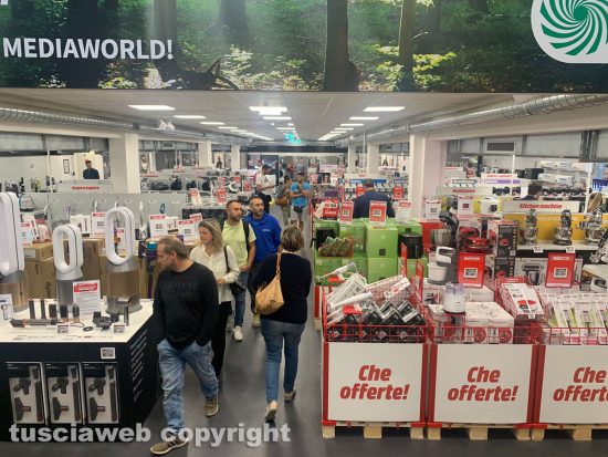 Viterbo - Apertura Mediaworld nel capoluogo della Tuscia