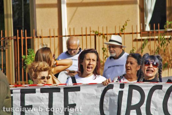Santa Marinella - protesta contro Tidei