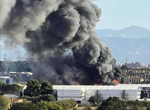 Roma - Tribuna del Ryder Cup in fiamme