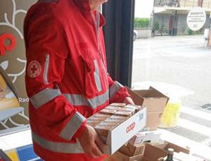 Orte - Raccolta alimentarOrte - Raccolta alimentare della Crie della Cri
