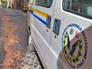 Tarquinia - Camion perde gasolio