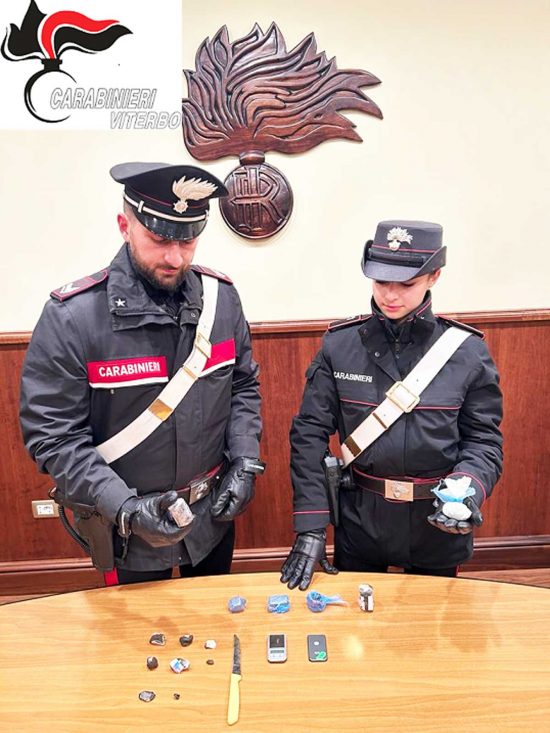 Viterbo - Trovato con con 163 grammi di hashish nell'auto e un bilancino di precisione