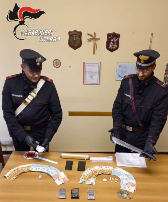 Valentano - Carabinieri - Droga e soldi sequestrati