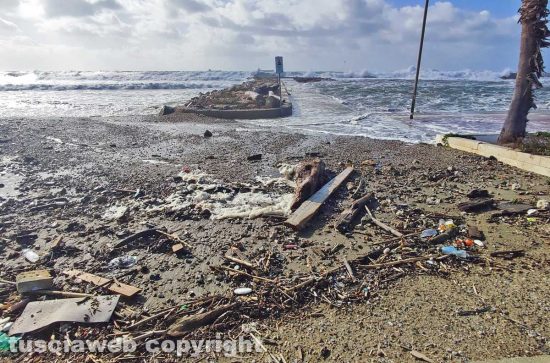 Nuova mareggiata a Civitavecchia