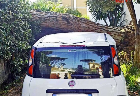 Tromba d'aria tra Fiumicino e Fregene