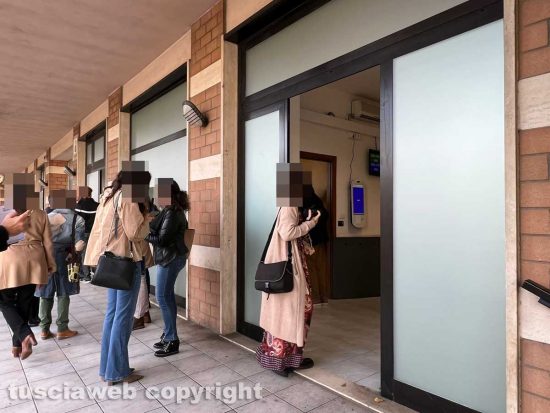 Viterbo - L'ufficio anagrafe in via Garbini