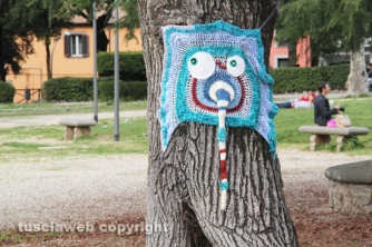 600 gomitoli per salvare Pratogiardino