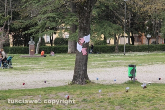 600 gomitoli per salvare Pratogiardino