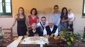 70 anni di matrimonio di Renato Tocchi e Agostina Tomarelli