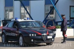 Gli arrestati escono dalla caserma dei carabinieri di Viterbo