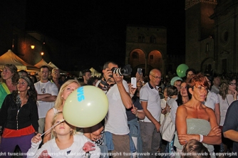 Santa Rosa - A cena con i facchini e con Ron