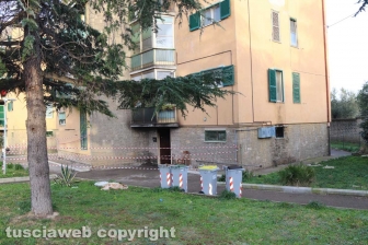 Incendio in una palazzina, muore ventenne