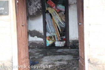 Incendio in una palazzina, muore ventenne