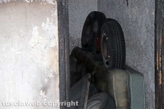 Incendio in una palazzina, muore ventenne