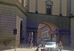 I turisti bussano a palazzo dei Priori