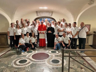 Città del Vaticano - Accensione fiaccola Lux Rosae