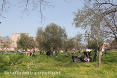 Parco a santa Barbara, la manifestazione dei cittadini