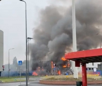 San Donato Milanese - Aereo precipita su un edificio