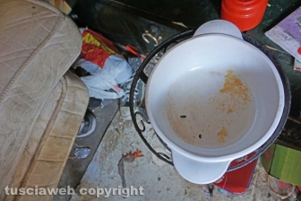 "Aiuto i miei figli con l'elemosina"