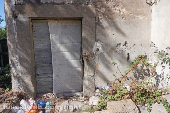 "Aiuto i miei figli con l'elemosina"