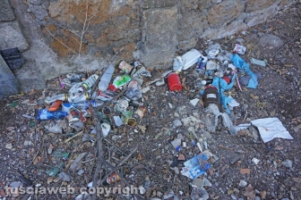 "Aiuto i miei figli con l'elemosina"