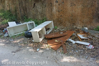 "Aiuto i miei figli con l'elemosina"