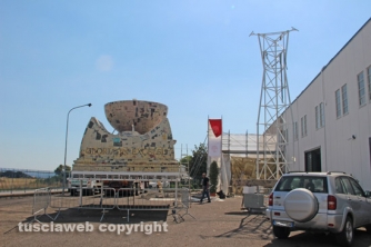 Al lavoro per il traliccio di Gloria