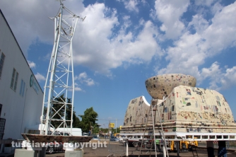 Al lavoro per il traliccio di Gloria