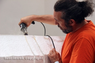 Al lavoro per il traliccio di Gloria