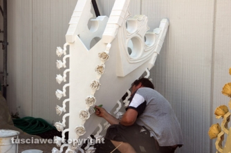 Al lavoro per il traliccio di Gloria