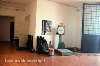 La bilancia per pesare i pezzi di Gloria