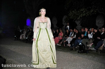 Al Sacro bosco sfilano gli abiti rinascimentali