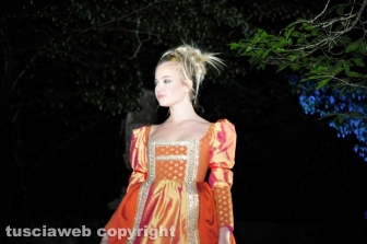 Al Sacro bosco sfilano gli abiti rinascimentali