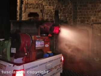 Viterbo - Al via la sanificazione delle strade della città