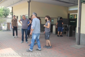 Viterbo - Alessandro Gassman durante le riprese della fiction "Tutto un altro mondo"