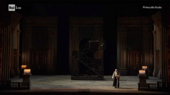 Milano - Alfonso Antoniozzi in scena nella Tosca alla Scala