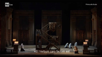 Milano - Alfonso Antoniozzi in scena nella Tosca alla Scala