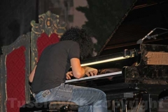 Allevi incanta una immensa platea