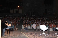 Allevi incanta una immensa platea