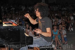 Allevi incanta una immensa platea