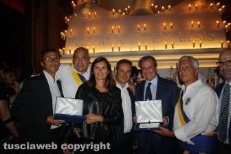 Unindustria - Andrea Belli, il capofacchino Sandro Rossi, Stefania Palamides, Domenico Merlani, Filippo Tortoriello, il presidente del Sodalizio Massimo Mecarini e Angelo Camilli (in piazza del Suffragio)