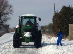 Anche le campagne sotto la neve