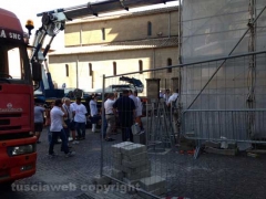 Santa Rosa -  Il montaggio della  macchina  - Foto Giancarlo Tancredi