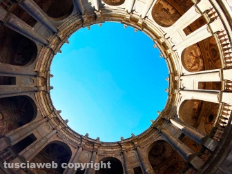 Caprarola - Il cortile rotondo di Palazzo Farnese