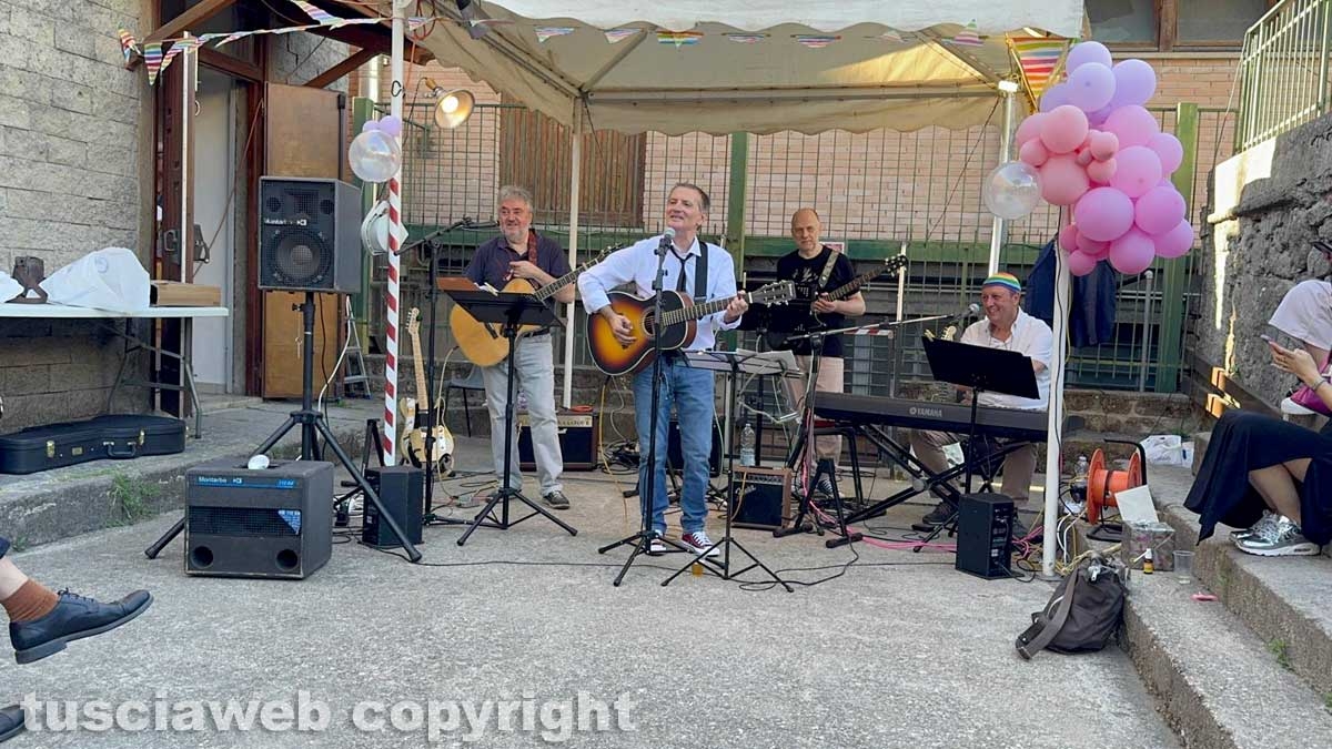 Viterbo - Antonello Ricci e Adriana Paolini si sposano ed è festa - Lo Spiffero con Dario Tredicucci, Massimo Giacci e Silvio Ciapica