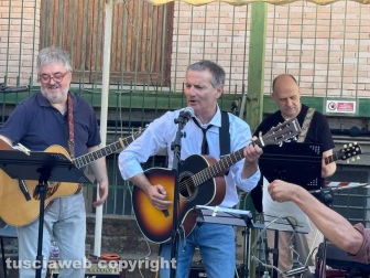 Viterbo - Antonello Ricci e Adriana Paolini si sposano ed è festa - Lo Spiffero con Dario Tredicucci, Massimo Giacci e Silvio Ciapica